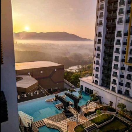 Mesahill Nilai 2 Room Condo - Fast Wifi, Amazing Pool & Tv Екстериор снимка