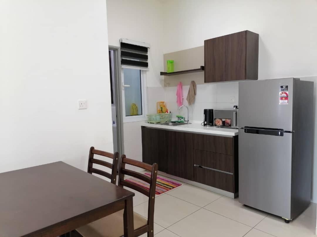 Mesahill Nilai 2 Room Condo - Fast Wifi, Amazing Pool & Tv Екстериор снимка